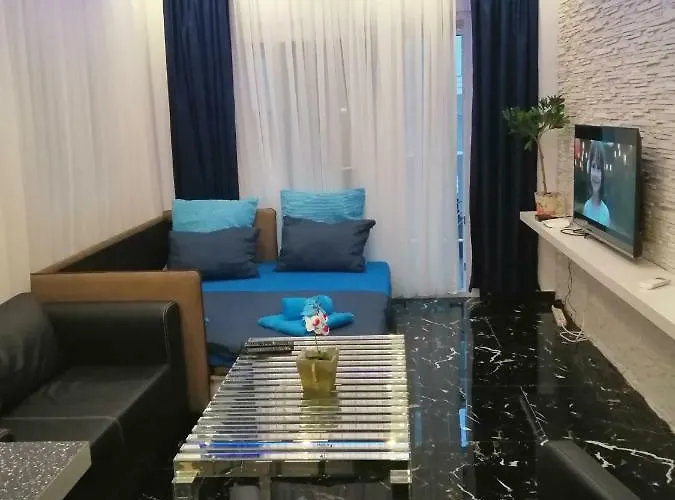 Totani Lux Περαία