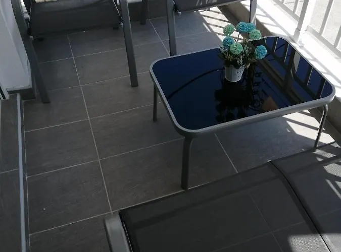 Totani Lux Περαία